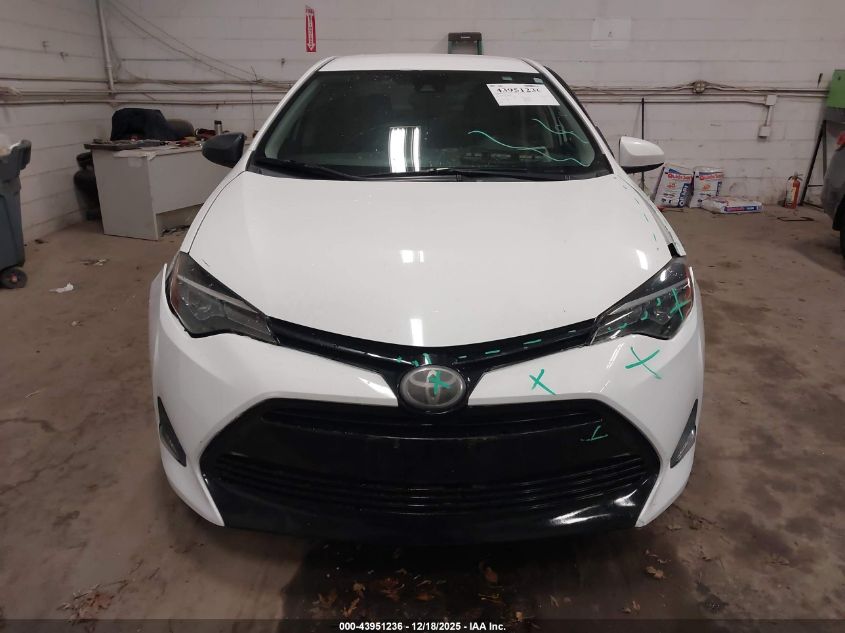 2018 Toyota Corolla Le VIN: 5YFBURHE6JP818230 Lot: 43951236