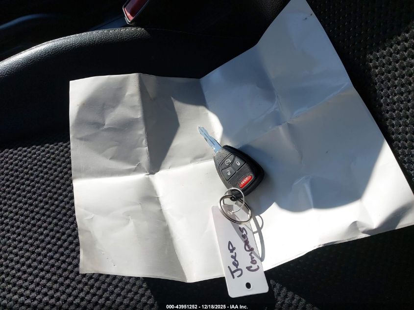 2016 Jeep Compass Latitude VIN: 1C4NJDEB0GD733270 Lot: 43951252