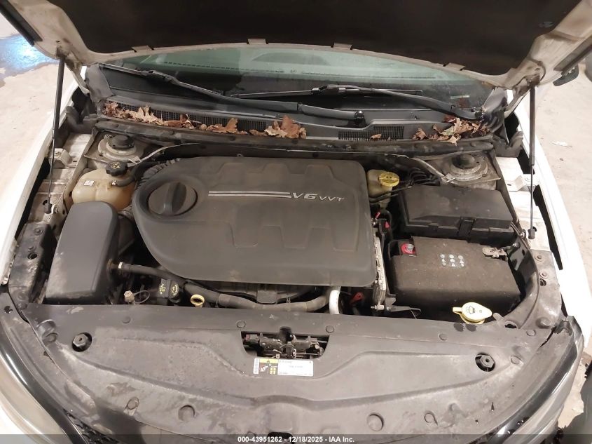 2015 Chrysler 200 S VIN: 1C3CCCBG0FN634098 Lot: 43951262