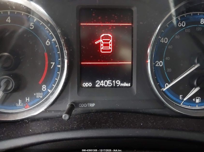 2018 Toyota Corolla Le VIN: 5YFBURHE2JP778101 Lot: 43951309