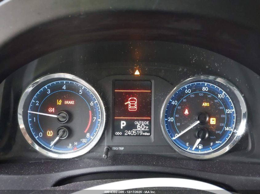 2018 Toyota Corolla Le VIN: 5YFBURHE2JP778101 Lot: 43951309