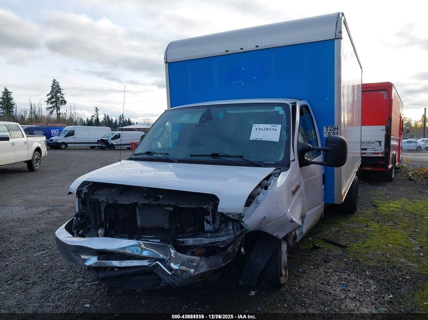 2022 Ford E-450 Cutaway