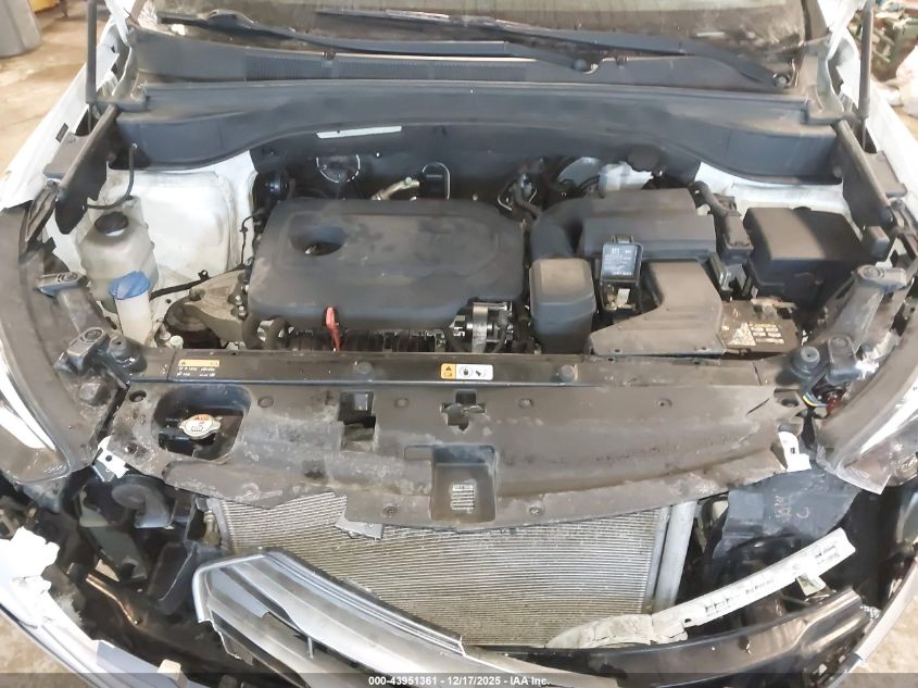 2017 Hyundai Santa Fe Sport 2.4L VIN: 5NMZUDLB4HH021736 Lot: 43951361