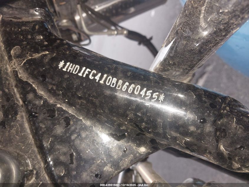 2011 Harley-Davidson Flhtcu VIN: 1HD1FC410BB660455 Lot: 43951580