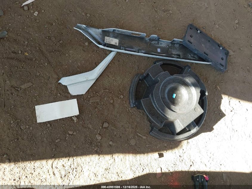 2024 Toyota Rav4 Xle Premium VIN: 2T3A1RFVXRW419927 Lot: 43951586