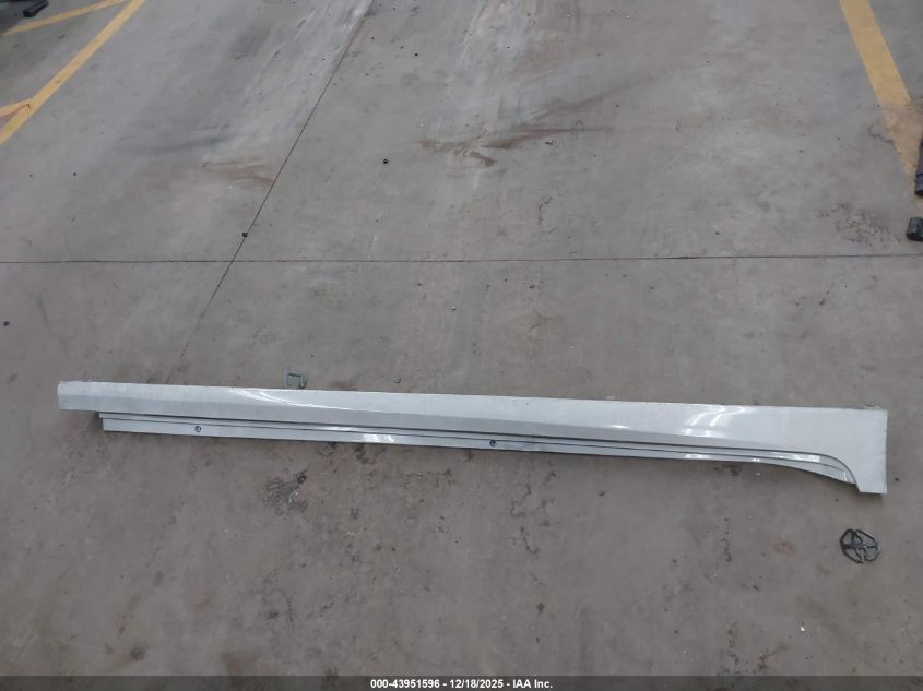 2024 Toyota Camry Le VIN: 4T1C11AK0RU223446 Lot: 43951596