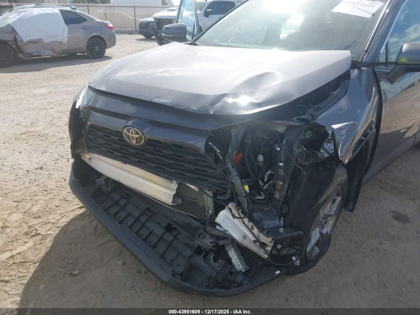 2024 Toyota Rav4 Xle VIN: 2T3W1RFV1RC264241 Lot: 43951609