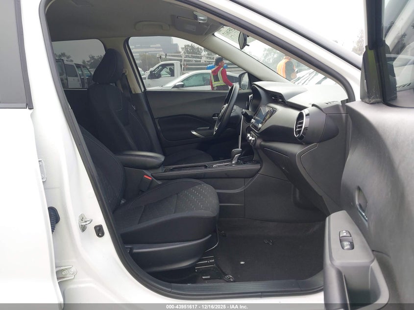 2023 Nissan Kicks Sv Xtronic Cvt