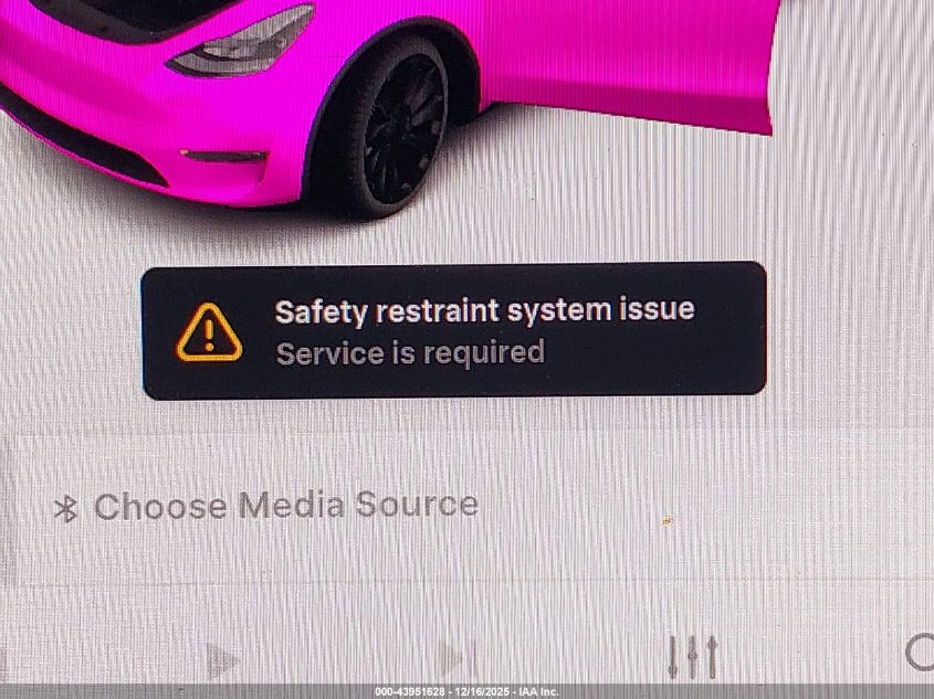 2021 Tesla Model Y Performance Dual Motor All-Wheel Drive VIN: 5YJYGDEF0MF215839 Lot: 43951628