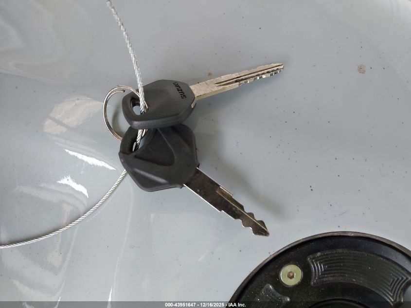 2001 Suzuki Gsx-R750 VIN: JS1GR7HA312101561 Lot: 43951647