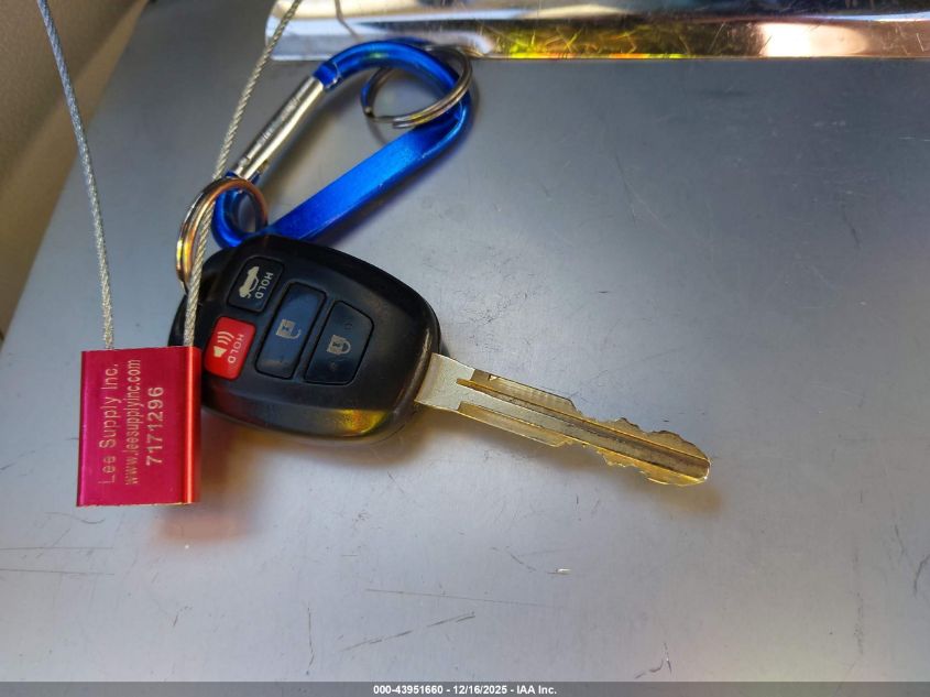 2015 Toyota Camry Le VIN: 4T1BF1FK6FU952777 Lot: 43951660