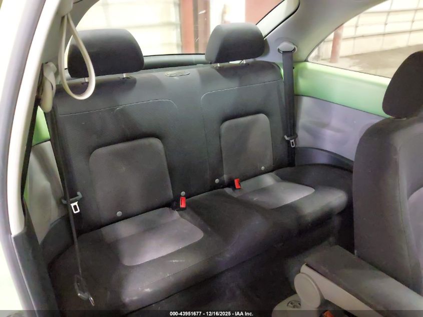 2003 Volkswagen New Beetle Gls 2.0L VIN: 3VWCK21C23M420031 Lot: 43951677