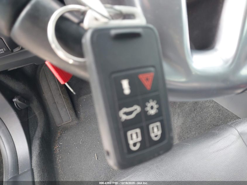 2015 Volvo V60 T5 Premier VIN: YV140MEB7F1207663 Lot: 43951718