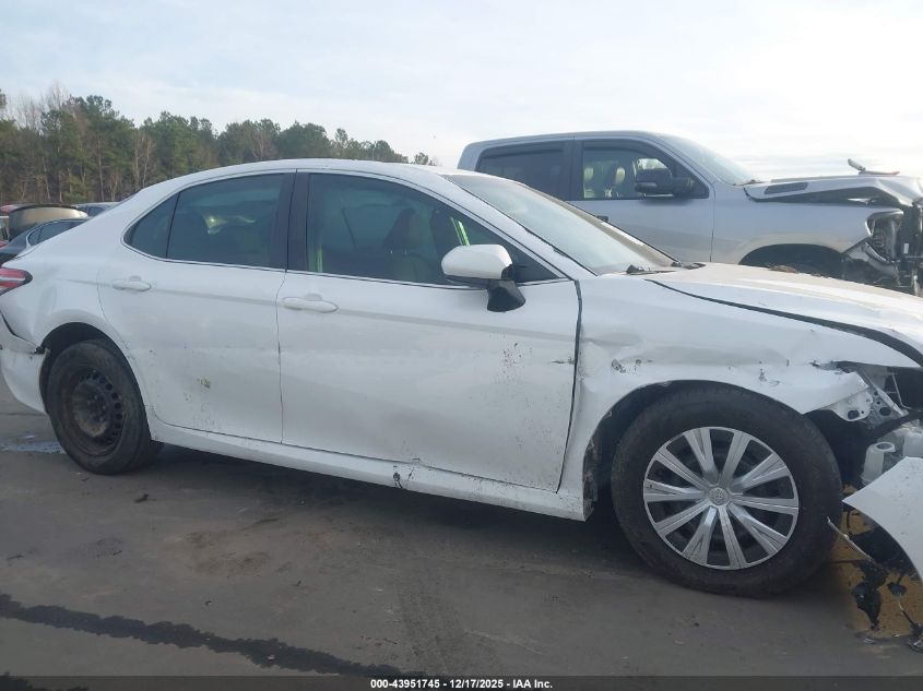 2018 Toyota Camry L VIN: 4T1B11HK7JU621209 Lot: 43951745