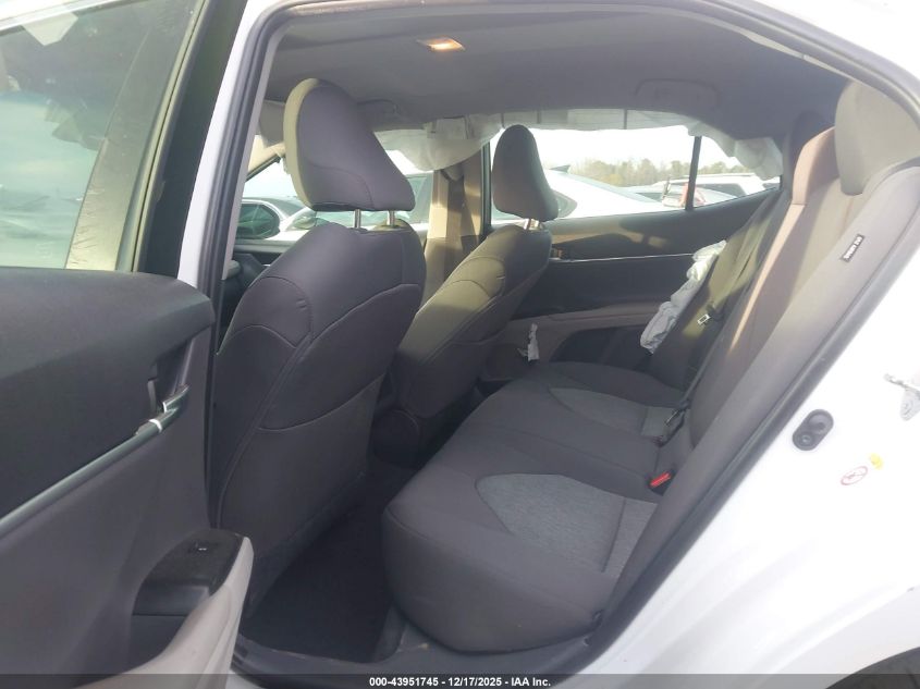 2018 Toyota Camry L VIN: 4T1B11HK7JU621209 Lot: 43951745