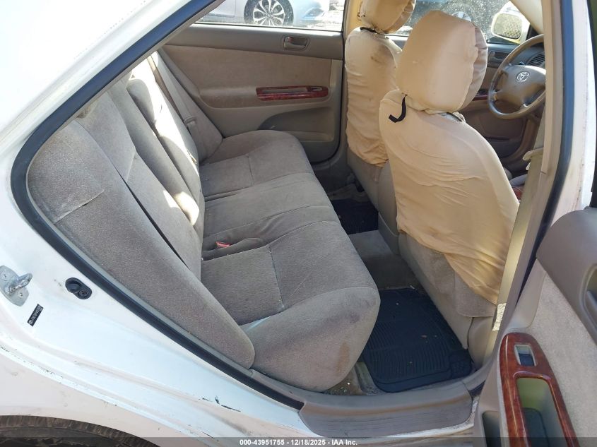 2004 Toyota Camry Le VIN: JTDBE32K040270491 Lot: 43951755