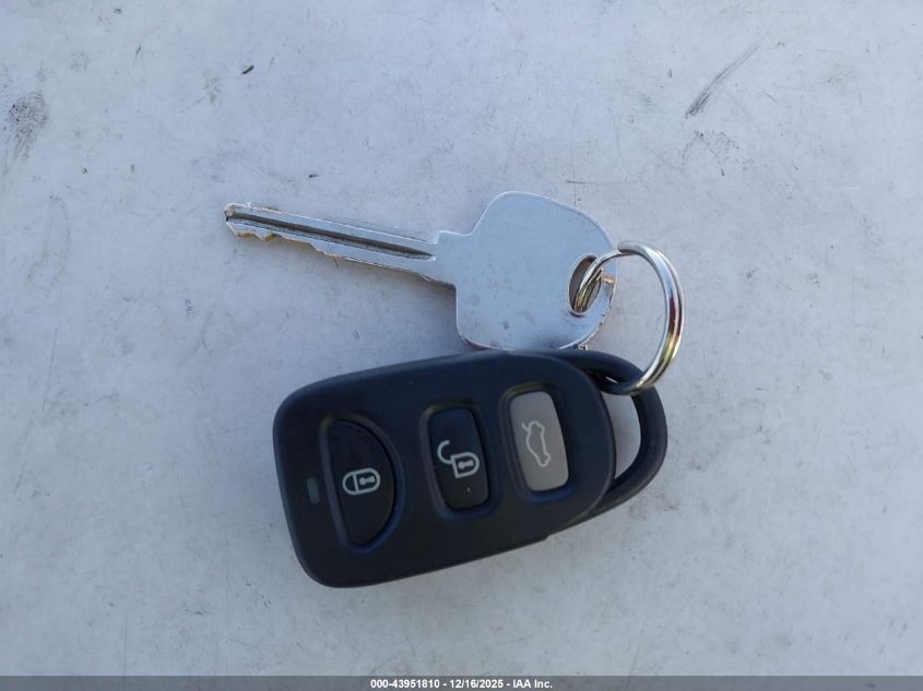 2012 Kia Soul + VIN: KNDJT2A6XC7390319 Lot: 43951810