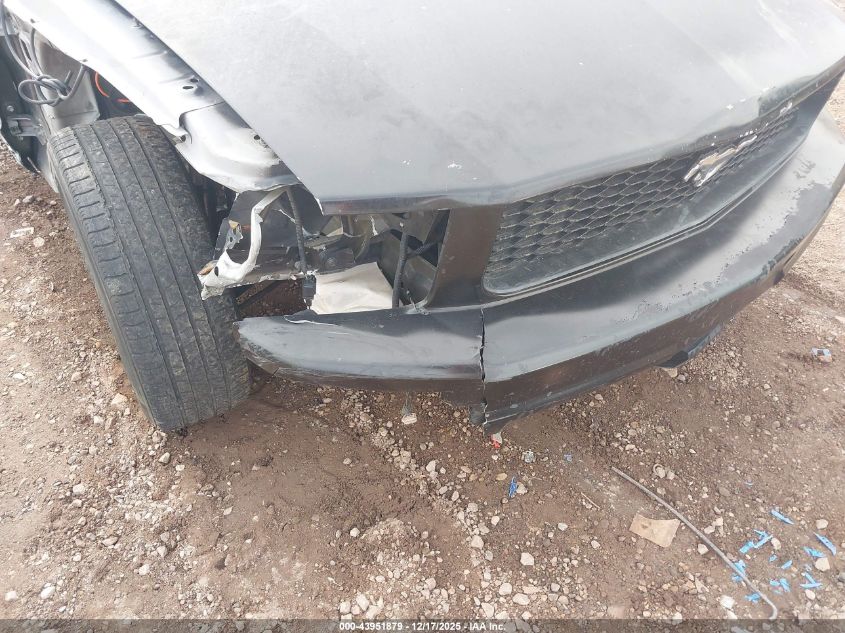 2005 Ford Mustang VIN: 1ZVHT84N655256858 Lot: 43951879