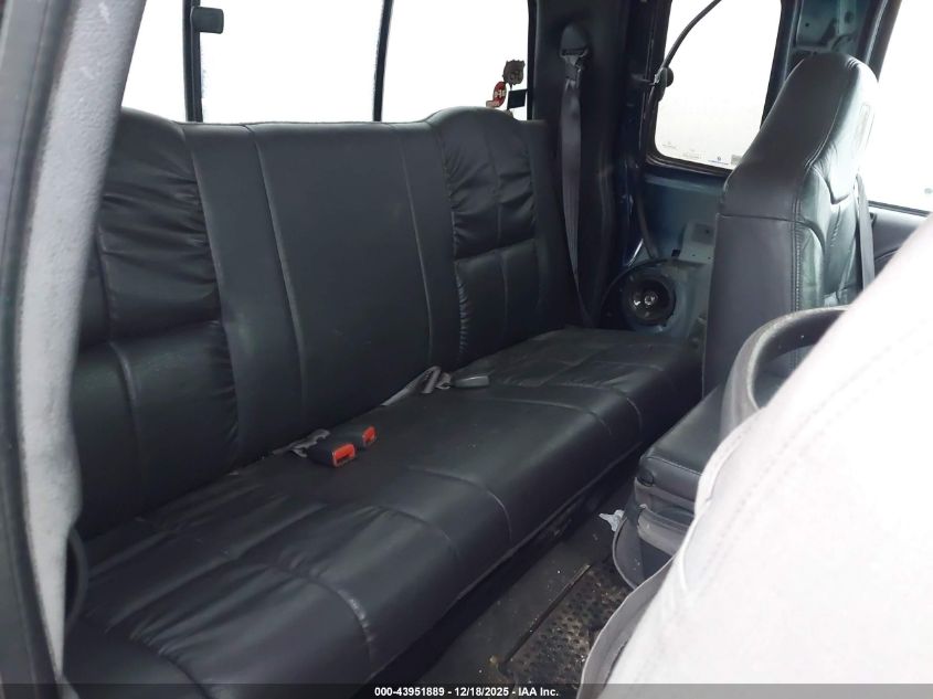 2001 Dodge Ram 2500 St VIN: 1B7KF23651J284028 Lot: 43951889