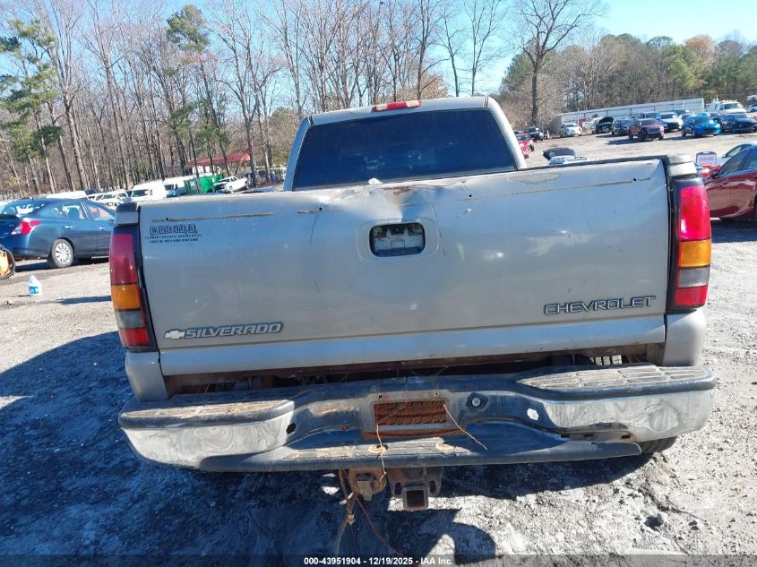 2003 Chevrolet Silverado 3500 Ls VIN: 1GCJC33U33F199686 Lot: 43951904