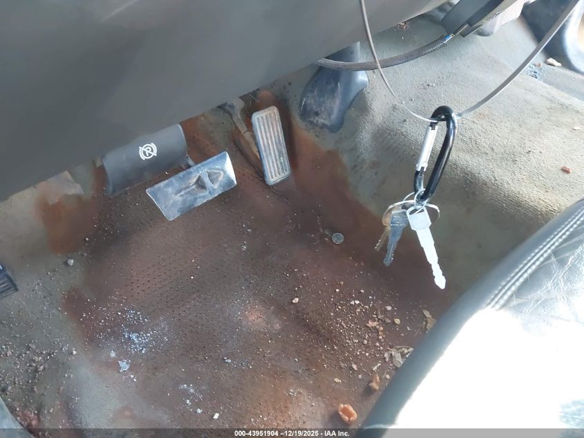 2003 Chevrolet Silverado 3500 Ls VIN: 1GCJC33U33F199686 Lot: 43951904