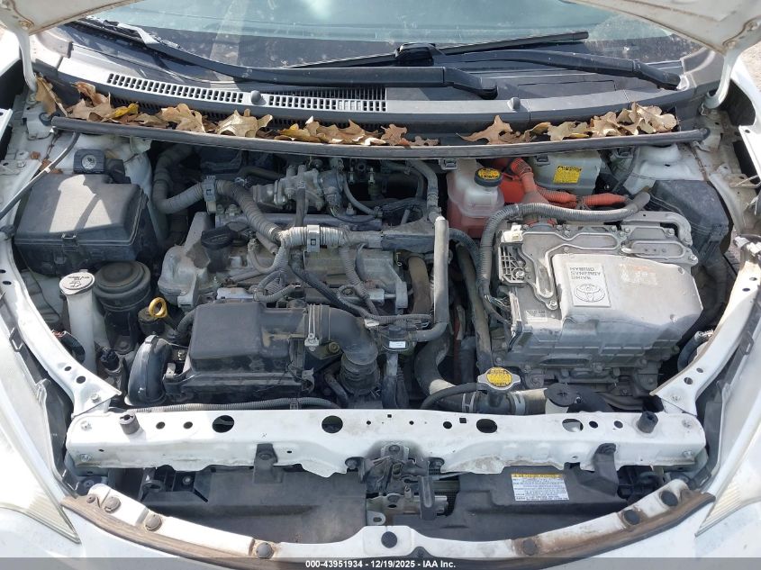 2013 Toyota Prius C One VIN: JTDKDTB36D1058619 Lot: 43951934