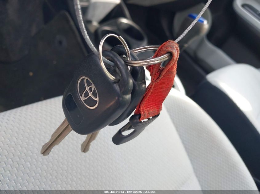 2013 Toyota Prius C One VIN: JTDKDTB36D1058619 Lot: 43951934