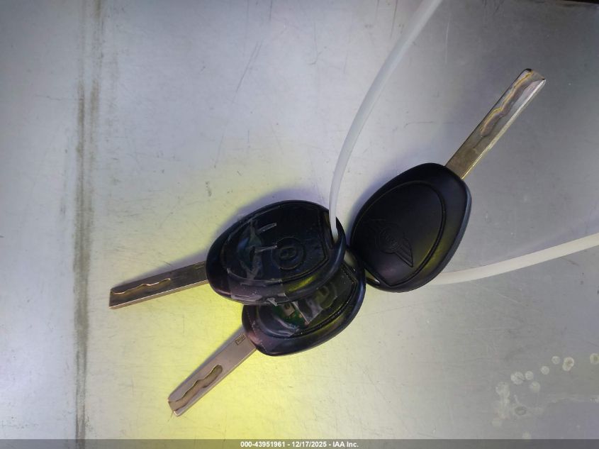 2003 Mini Cooper S VIN: WMWRE33443TD65874 Lot: 43951961