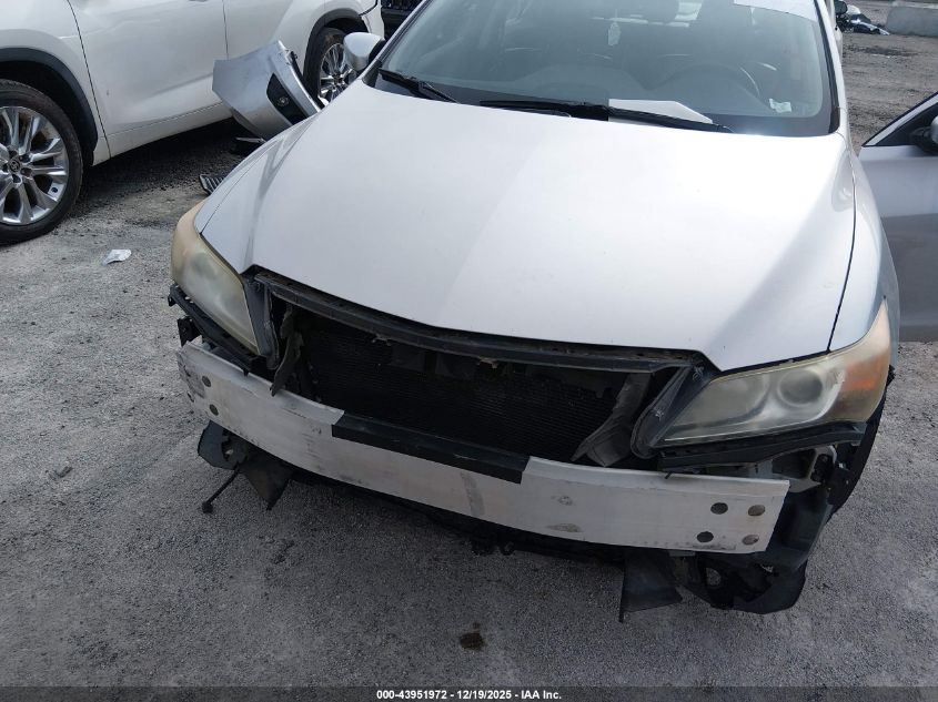 2013 Acura Ilx 2.0L VIN: 19VDE1F76DE011605 Lot: 43951972