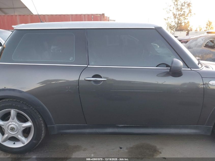 2006 Mini Cooper S VIN: WMWRE33556TN28736 Lot: 43951979