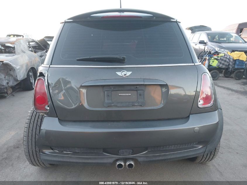 2006 Mini Cooper S VIN: WMWRE33556TN28736 Lot: 43951979