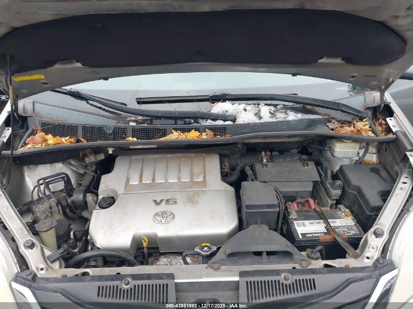 2011 Toyota Sienna Le V6 VIN: 5TDKK3DC5BS024738 Lot: 43951993