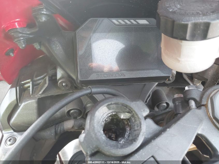 2018 Honda Cbr1000 Rr VIN: JH2SC7716JK100348 Lot: 43952111