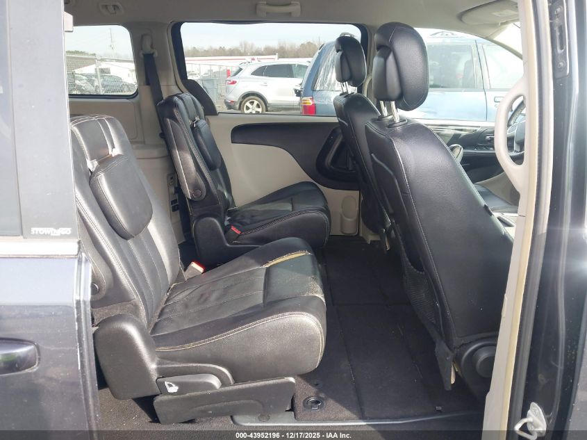 2014 Chrysler Town & Country Touring VIN: 2C4RC1BG0ER325758 Lot: 43952196