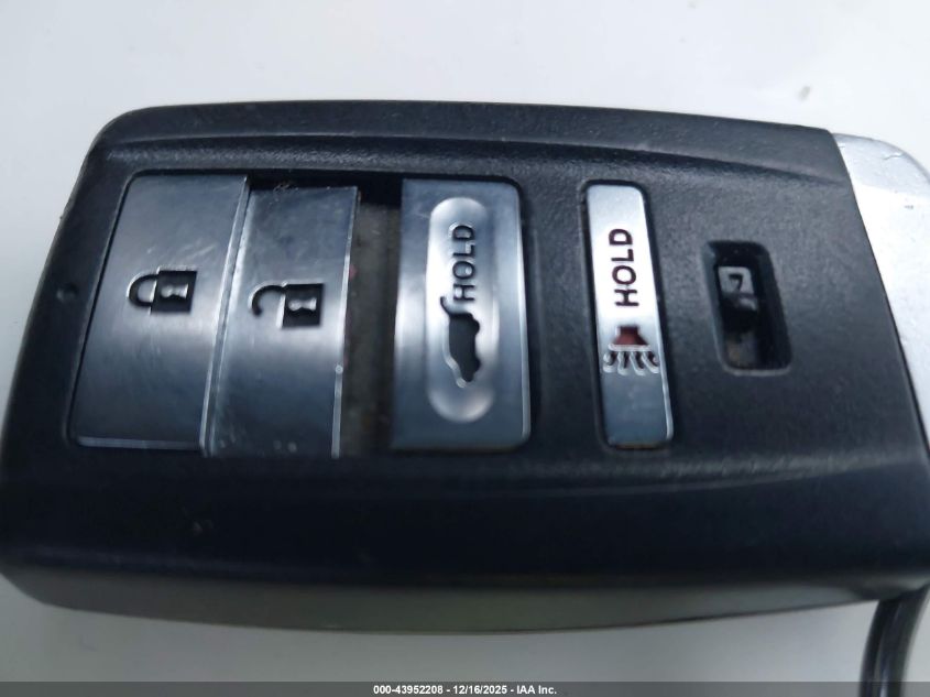 2017 Acura Mdx VIN: 5FRYD4H31HB005698 Lot: 43952208