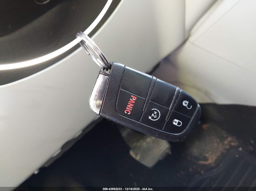 2020 Jeep Renegade Latitude 4X4 VIN: ZACNJBBB9LPM03385 Lot: 43952233