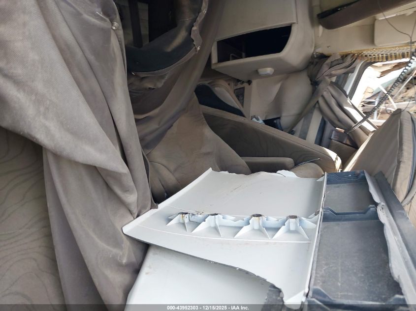 2015 Volvo Vn Vnl VIN: 4V4NC9EHXFN916846 Lot: 43952303