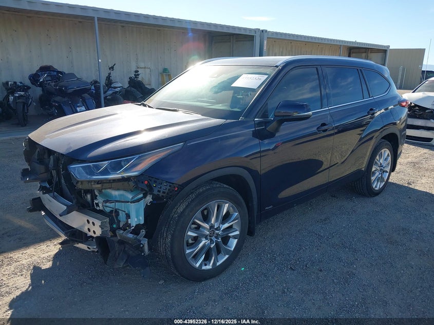 2022 Toyota Highlander Hybrid Limited