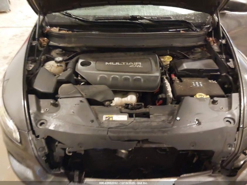 2014 Jeep Cherokee Latitude VIN: 1C4PJMCB1EW227783 Lot: 43952352