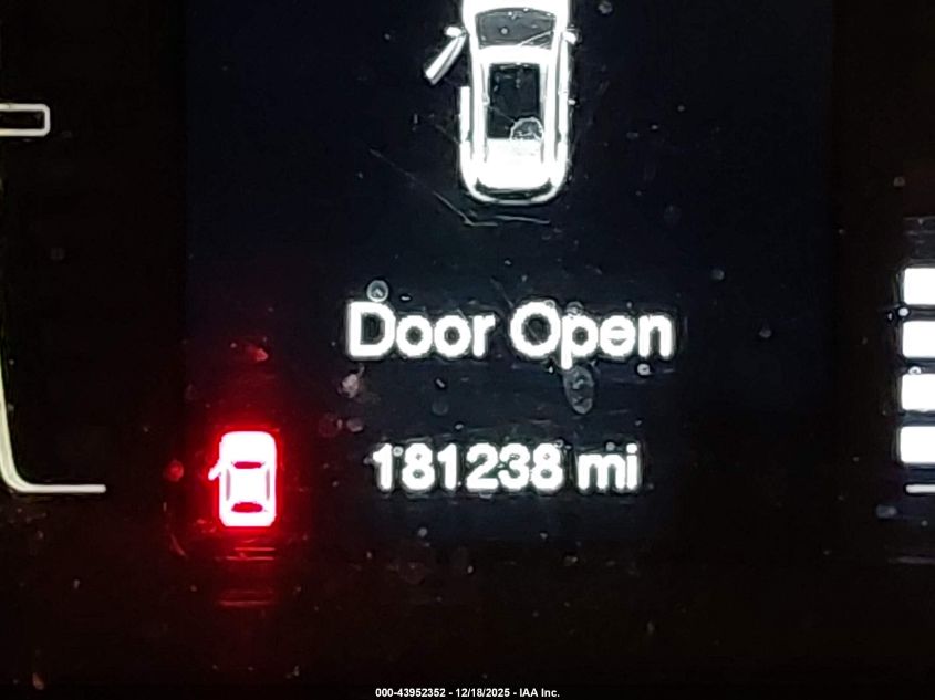 2014 Jeep Cherokee Latitude VIN: 1C4PJMCB1EW227783 Lot: 43952352