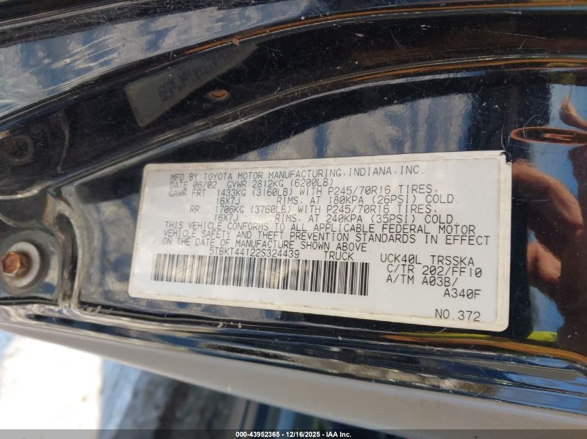 2002 Toyota Tundra Sr5 V8 VIN: 5TBKT44122S324439 Lot: 43952365