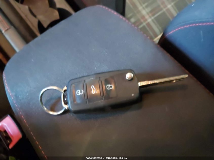 2010 Volkswagen Gti 2-Door VIN: WVWFD7AJ3AW239443 Lot: 43952399