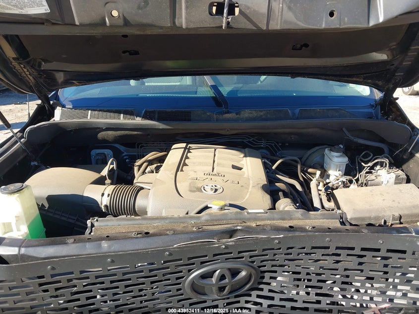 5TFUW5F1XHX605532 2017 TOYOTA TUNDRA photo no. 10
