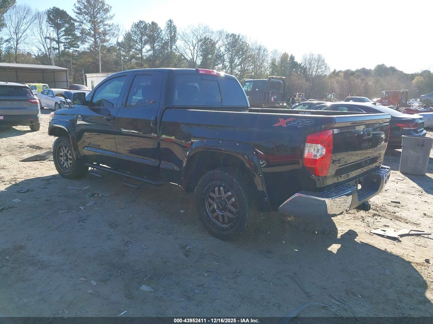 5TFUW5F1XHX605532 2017 TOYOTA TUNDRA photo no. 3