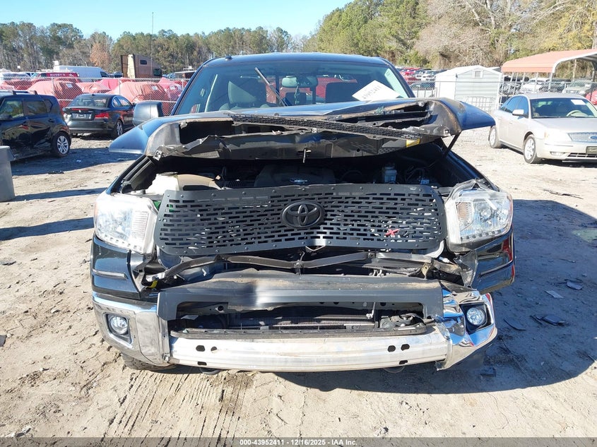 5TFUW5F1XHX605532 2017 TOYOTA TUNDRA photo no. 6