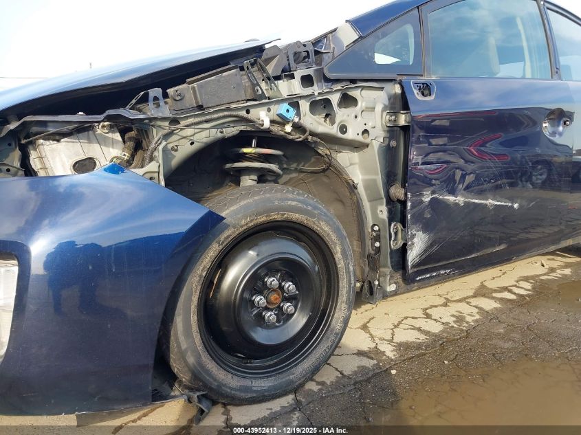 2015 Toyota Prius Two VIN: JTDKN3DU0F0481031 Lot: 43952413