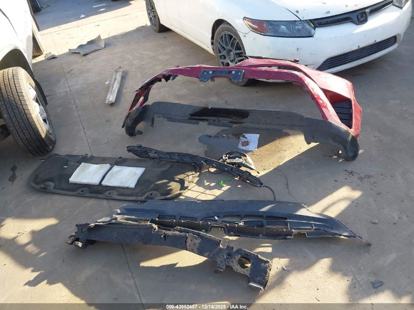 2018 Toyota Rav4 Le VIN: 2T3ZFREV9JW442979 Lot: 43952457