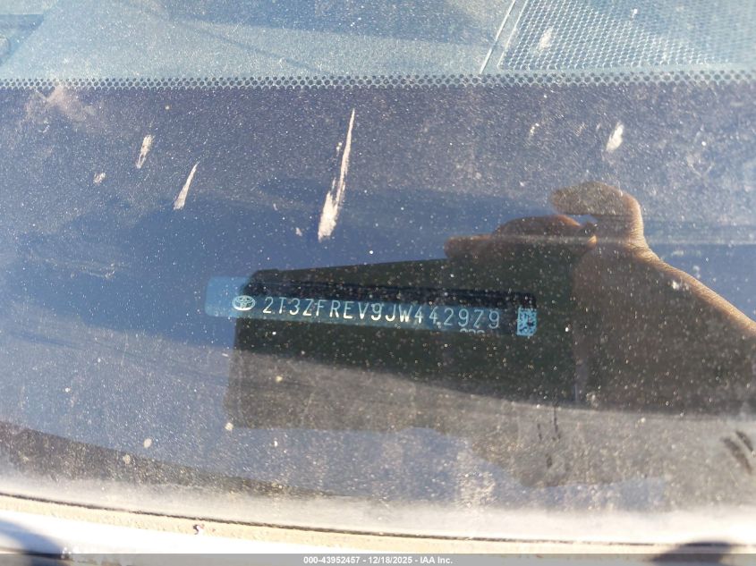 2018 Toyota Rav4 Le VIN: 2T3ZFREV9JW442979 Lot: 43952457