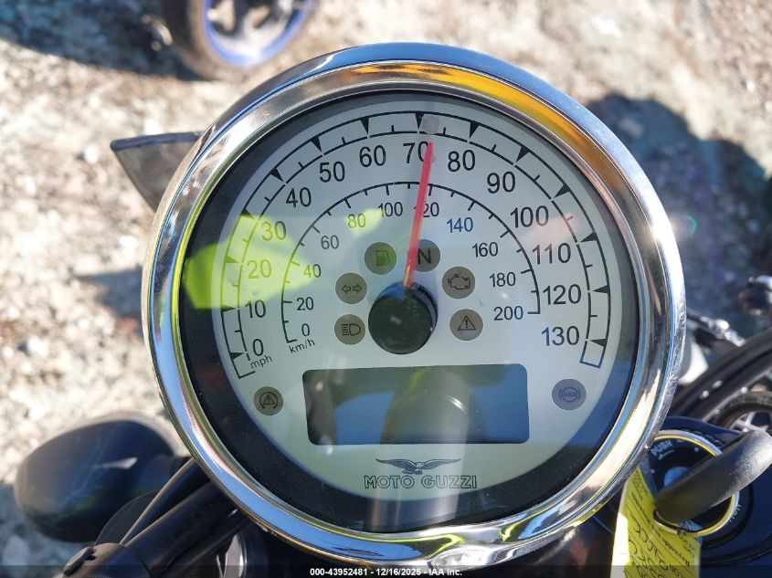 2017 Moto Guzzi V9 Roamer VIN: ZGULHU013HM000386 Lot: 43952481