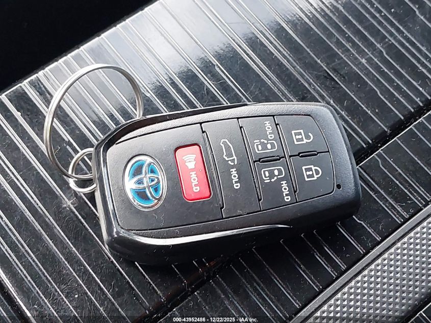 2025 Toyota Sienna Woodland Edition VIN: 5TDCSKFC6SS215029 Lot: 43952486